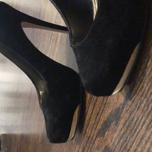 Black BCBGeneration Women’s Putnam 5 inch suede.